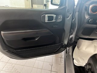 2023 Jeep Gladiator in Quebec, Quebec - 10 - w320h240px