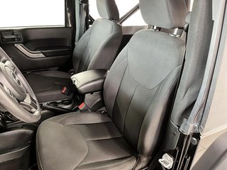 2018 Jeep Wrangler JK in Quebec, Quebec - 9 - w320h240px