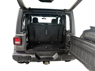 2024 Jeep Wrangler in Quebec, Quebec - 6 - w320h240px