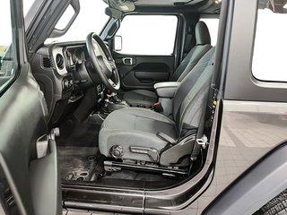 2024 Jeep Wrangler in Quebec, Quebec - 9 - w320h240px