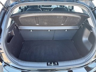 2022 Kia Rio 5-door in Quebec, Quebec - 6 - w320h240px