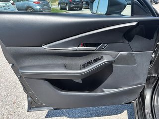 2023 Mazda CX-30 in Quebec, Quebec - 10 - w320h240px