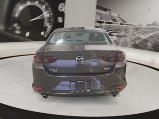 Mazda 3  2021 à Québec, Québec - 3 - w320h240px