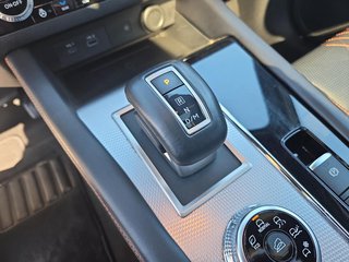 2022 Mitsubishi OUTLANDER in Quebec, Quebec - 14 - w320h240px
