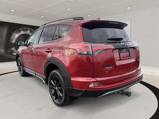 2018 Toyota RAV4 in Quebec, Quebec - 4 - w320h240px