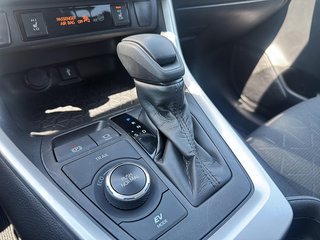 2021 Toyota RAV4 in Quebec, Quebec - 12 - w320h240px