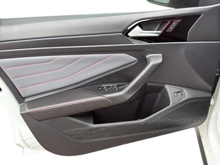 Volkswagen Jetta  2025 à Québec, Québec - 10 - w320h240px