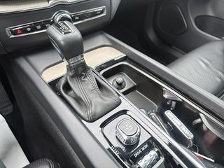 Volvo XC60  2019 à Québec, Québec - 13 - w320h240px
