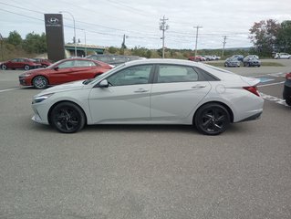 2021  Elantra Hybrid PREFERRED in New Glasgow, Nova Scotia - 2 - w320h240px