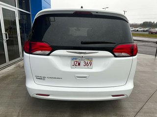 2022  Grand Caravan SXT in Grand Falls, New Brunswick - 5 - w320h240px