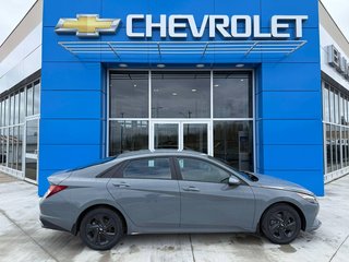 2022 Hyundai Elantra Preferred in Grand Falls, New Brunswick - 3 - w320h240px