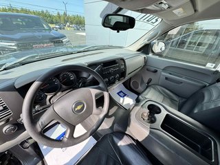2011 Chevrolet Silverado 1500 WT in Tracadie-Sheila, New Brunswick - 5 - w320h240px