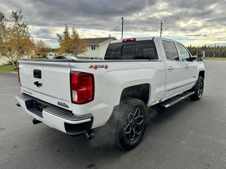2017 Chevrolet Silverado 1500 High Country in Tracadie-Sheila, New Brunswick - 4 - w320h240px