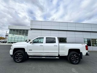 2017 Chevrolet Silverado 1500 High Country in Tracadie-Sheila, New Brunswick - 2 - w320h240px