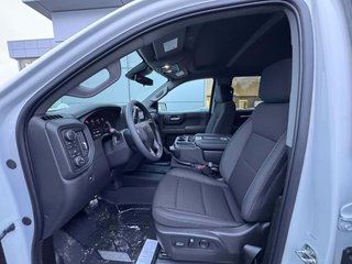 Chevrolet Silverado 1500 Custom Trail Boss 2026 à Tracadie-Sheila, Nouveau-Brunswick - 4 - w320h240px