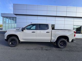Chevrolet Silverado 1500 Custom Trail Boss 2026 à Tracadie-Sheila, Nouveau-Brunswick - 2 - w320h240px