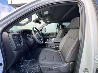 2026 Chevrolet Silverado 2500 HD CUSTOM in Tracadie-Sheila, New Brunswick - 4 - w320h240px