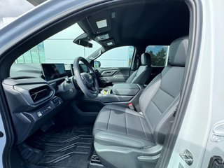 2024  Silverado EV WORK TRUCK in Tracadie-Sheila, New Brunswick - 5 - w320h240px