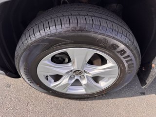 Toyota RAV4 XLE 2021 à Tracadie-Sheila, Nouveau-Brunswick - 4 - w320h240px