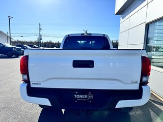 Toyota Tacoma SR5 2018 à Tracadie-Sheila, Nouveau-Brunswick - 2 - w320h240px