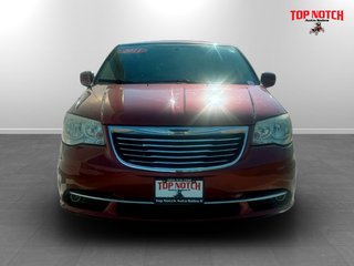 2011 Chrysler TOWN & COUNTRY Touring, keyless entry, Cruise control, Bluetooth in COLDBROOK, Nova Scotia - 2 - w320h240px