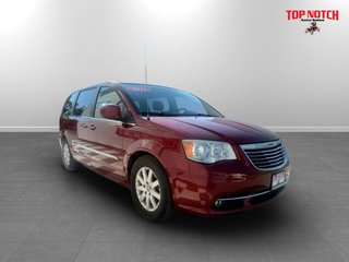2011 Chrysler TOWN & COUNTRY Touring, keyless entry, Cruise control, Bluetooth in COLDBROOK, Nova Scotia - 3 - w320h240px