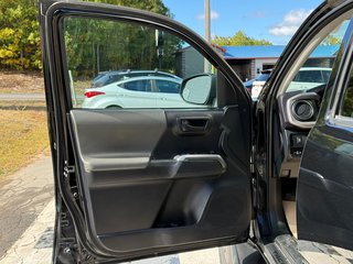 2020 Toyota Tacoma 4x4 Double Cab | Safety Assist | Bluetooth Enabled in COLDBROOK, Nova Scotia - 6 - w320h240px