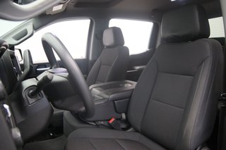 2020 Chevrolet Silverado 1500 in Sept-Îles, Quebec - 4 - w320h240px