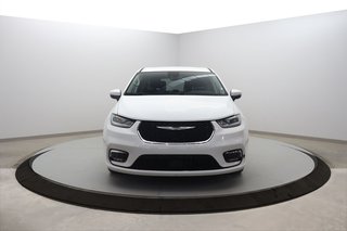 2023 Chrysler Pacifica in Baie-Comeau, Quebec - 2 - w320h240px