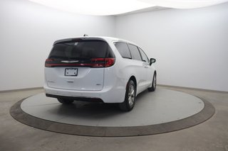 2023 Chrysler Pacifica in Sept-Îles, Quebec - 4 - w320h240px