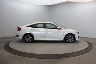 Honda Civic Sedan  2016 à Baie-Comeau, Québec - 3 - w320h240px