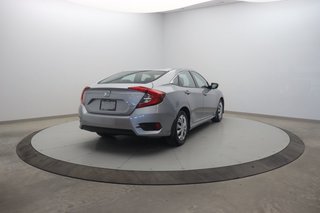 2017 Honda Civic Sedan LX in Chicoutimi, Quebec - 4 - w320h240px