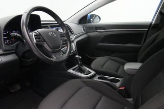 Hyundai Elantra  2017 à Baie-Comeau, Québec - 6 - w320h240px