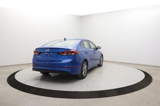 Hyundai Elantra  2017 à Sept-Îles, Québec - 4 - w320h240px