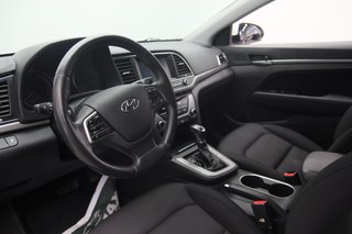 2018 Hyundai Elantra in Sept-Îles, Quebec - 6 - w320h240px