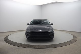 Hyundai Elantra Preferred 2024 à Chicoutimi, Québec - 2 - w320h240px