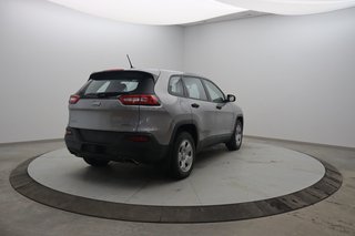 2015 Jeep Cherokee in Sept-Îles, Quebec - 4 - w320h240px