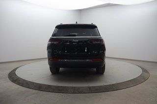 2023 Jeep Grand Cherokee L in Sept-Îles, Quebec - 5 - w320h240px