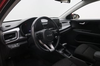 2022 Kia Rio 5-door in Jonquière, Quebec - 6 - w320h240px