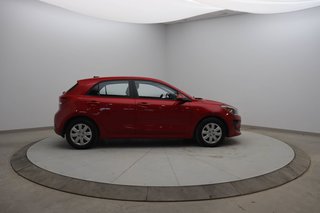 2022 Kia Rio 5-door in Jonquière, Quebec - 3 - w320h240px