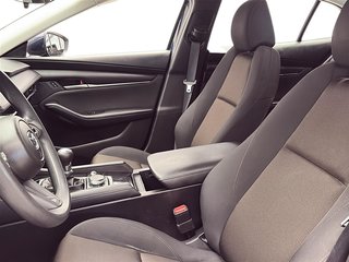 2022 Mazda 3 in Jonquière, Quebec - 6 - w320h240px