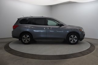 Nissan Pathfinder  2017 à Jonquière, Québec - 3 - w320h240px