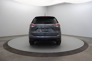 2016 Nissan Rogue in Baie-Comeau, Quebec - 5 - w320h240px