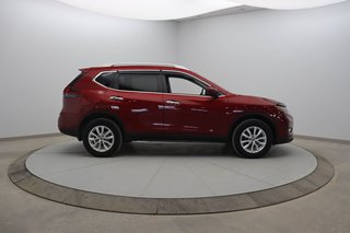 2018 Nissan Rogue in Sept-Îles, Quebec - 3 - w320h240px