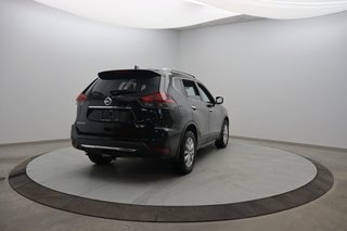 2020 Nissan Rogue in Baie-Comeau, Quebec - 4 - w320h240px
