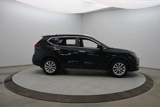 2020 Nissan Rogue in Baie-Comeau, Quebec - 3 - w320h240px