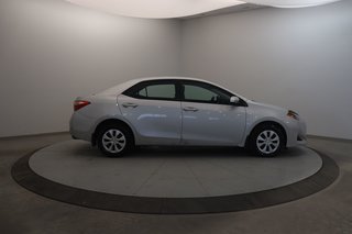 Toyota Corolla  2018 à Jonquière, Québec - 3 - w320h240px