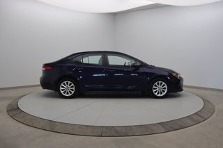 Toyota Corolla  2020 à Baie-Comeau, Québec - 3 - w320h240px