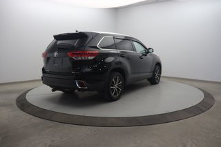 Toyota Highlander  2017 à Jonquière, Québec - 4 - w320h240px