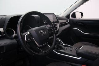 2022 Toyota Highlander Hybrid LE